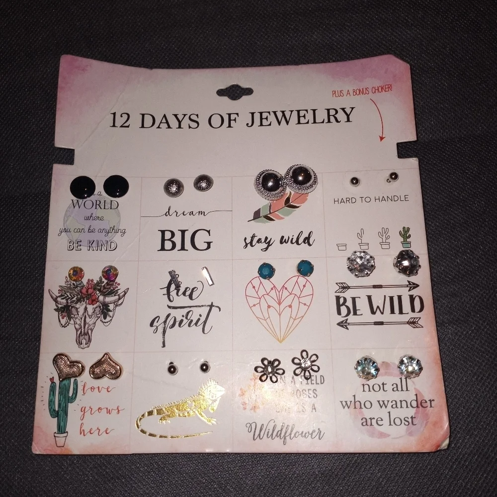12 days of jewelry earrings set